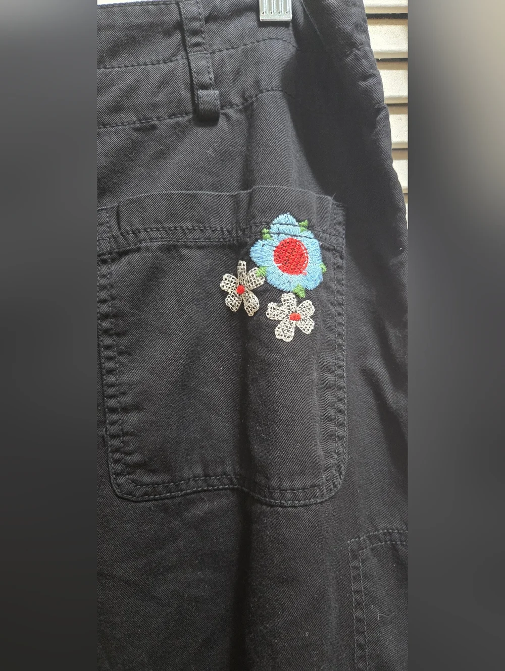 Johnny Was Hinga Wide Leg Embroidered Cargo Pants Black Boho Floral Size L - Picture 13 of 15